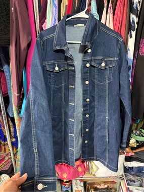 Women’s Dark Blue Denim Jacket - Classic Trucker Style